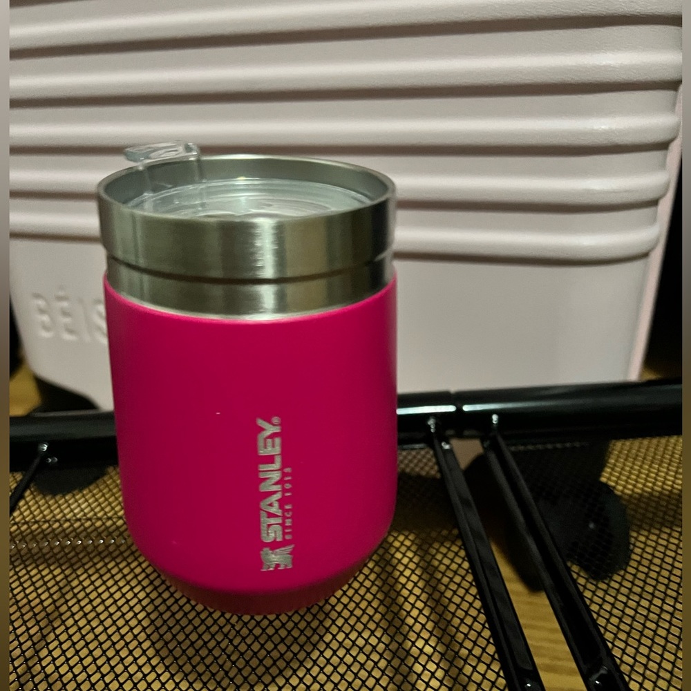 Stanley wine cup hot pink